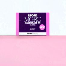 Ilford Multigrade Resin Coated Deluxe Paper Glossy Ilford Multigrade Resin Coated Deluxe Paper Glossy