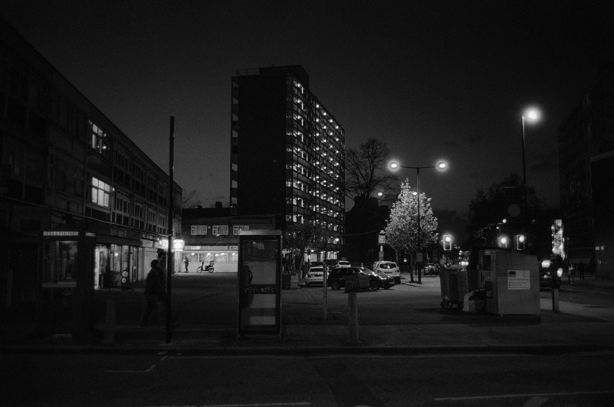 Kodak T-Max P3200 Film Review Contax G2 Night Loughborough Junction