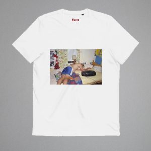 NEIL DRABBLE T-shirt Roy On Bed