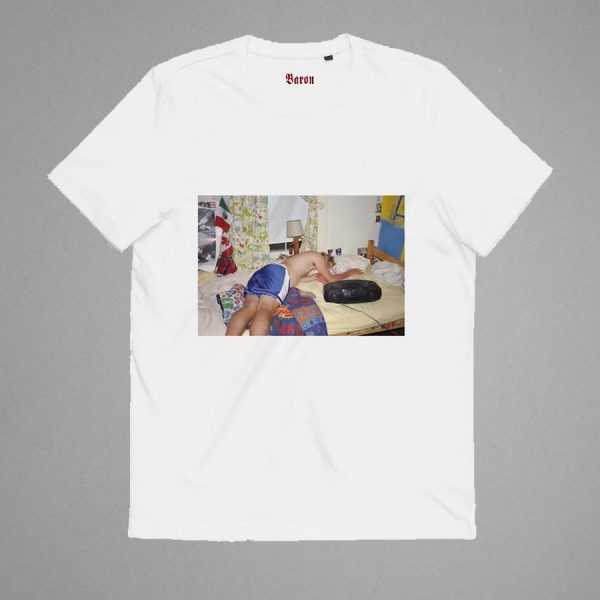 NEIL DRABBLE T-shirt Roy On Bed