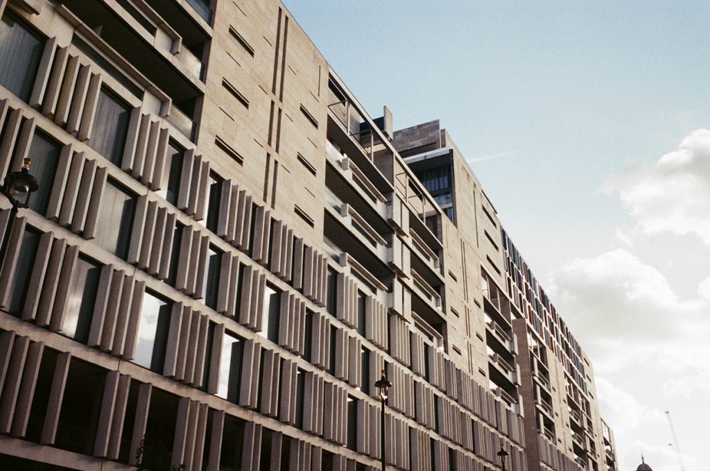 Fuji C200 shot on a Contax G2 in Central London