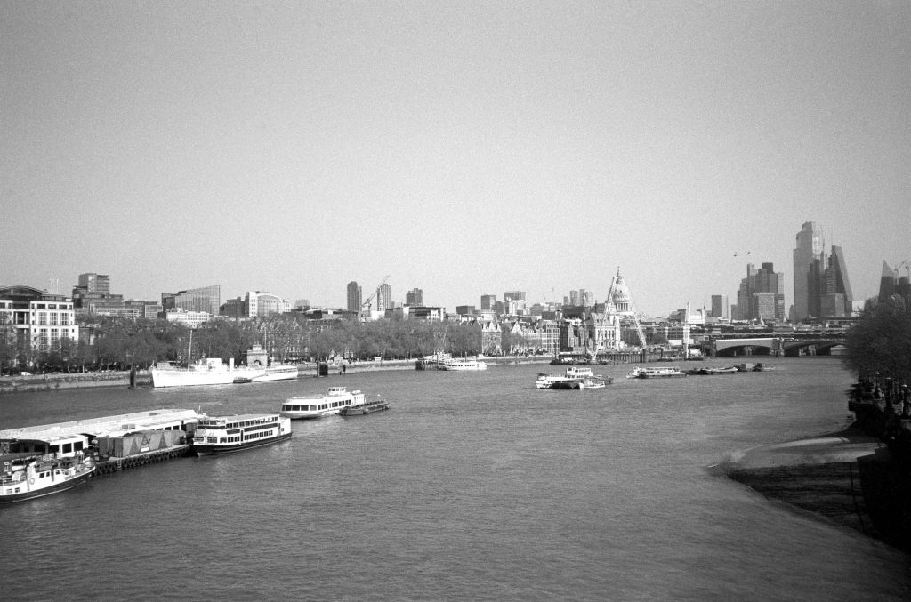 Lomography Potsdam Kino 100 Thames from Waterloo Bridge