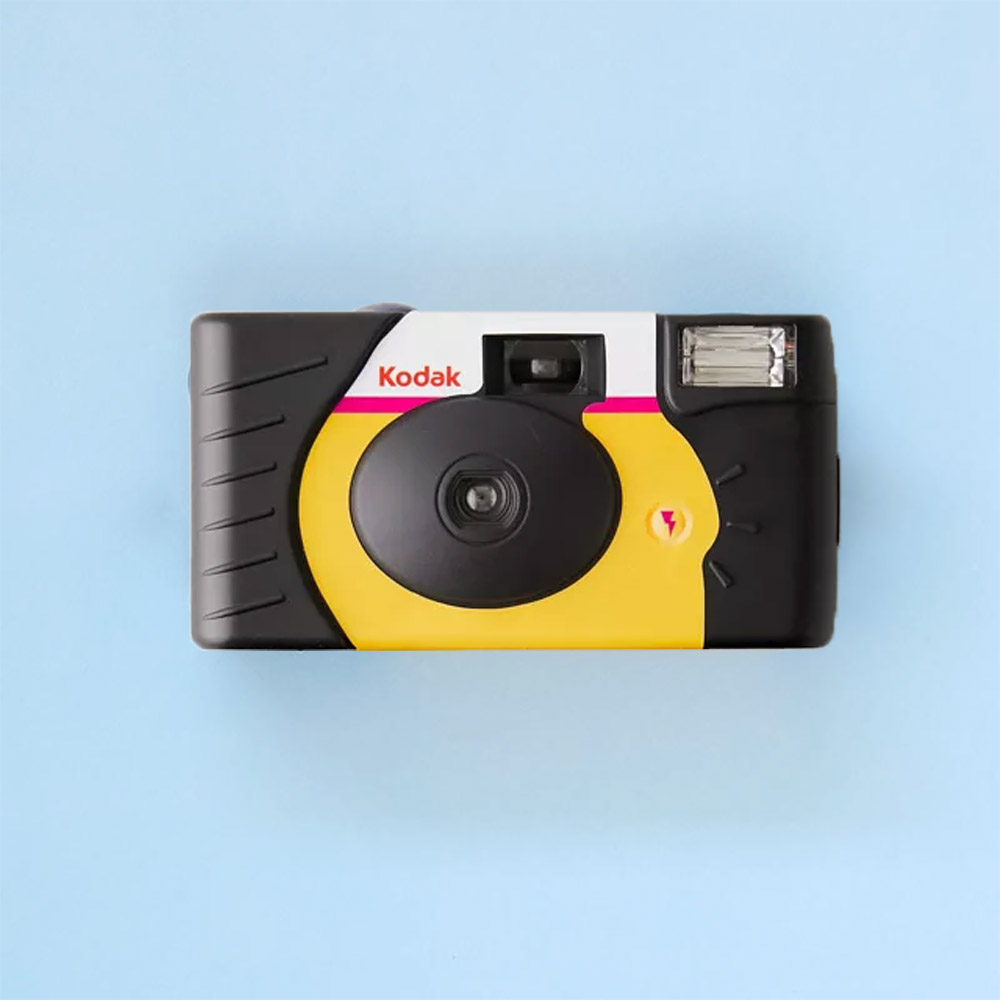 Kodak Funsaver Powerflash 35mm One-Time-Use Disposable Camera (ISO-800, 27 )