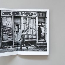 DAVID HOFFMAN Around Whitechapel 1972-1992 1 DAVID HOFFMAN Around Whitechapel 1972–1992 Café Royal Books