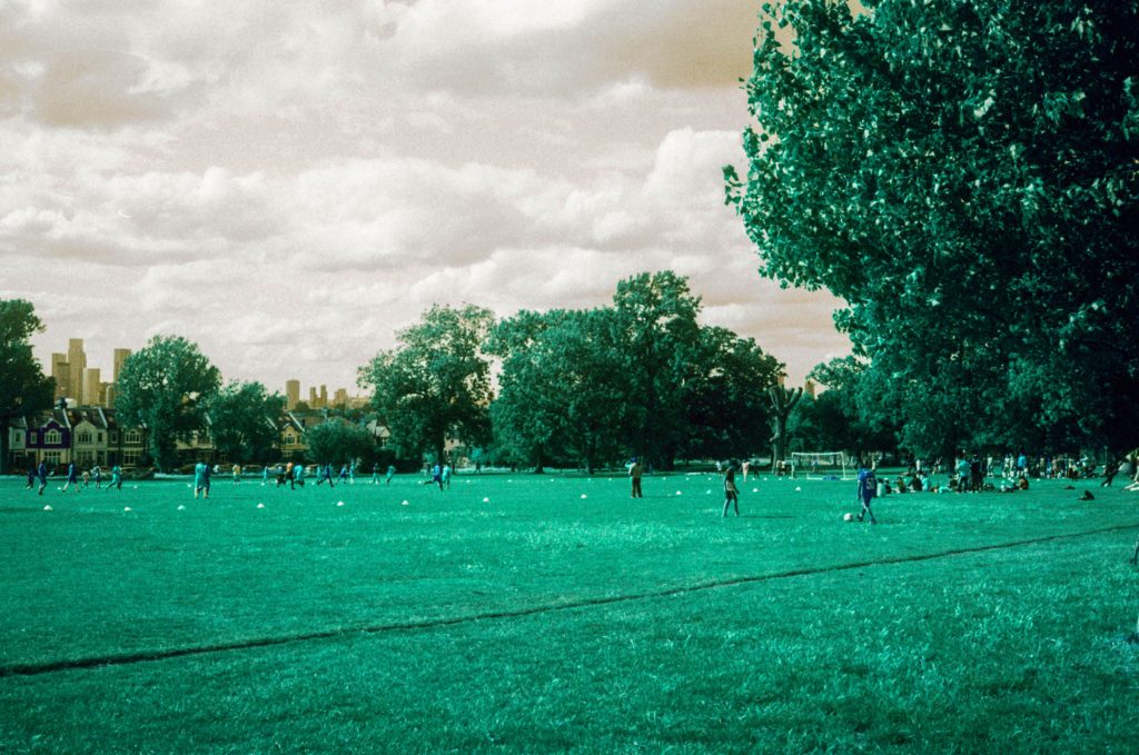 Lomography Lomochrome Turquoise Film Review Ruskin Park